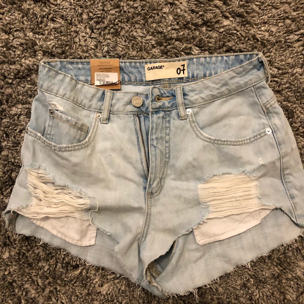 FOUR CUTE JEAN SHORTS ASSORTED